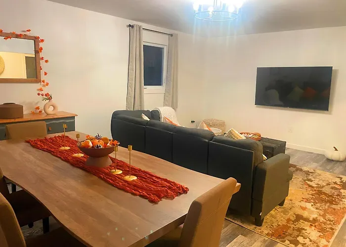 Private Cottage With Huge Private Dog Park!