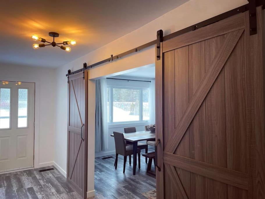 Private With Huge Private Dog Park! Holiday home *