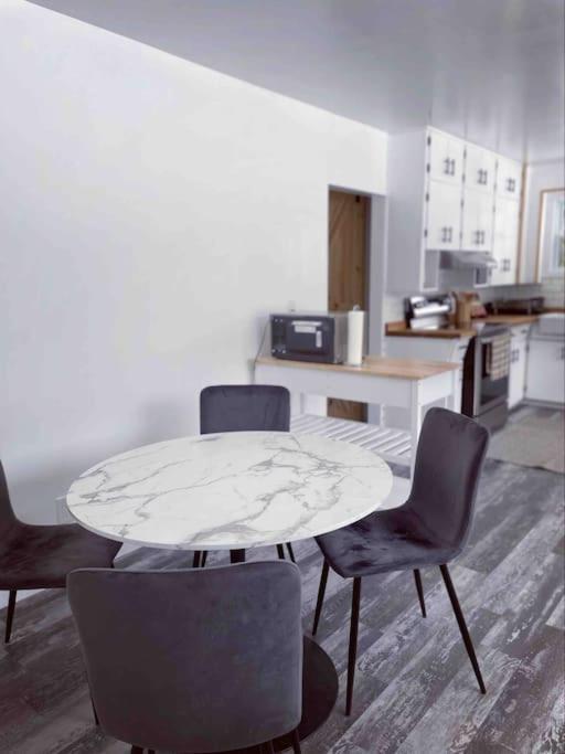 Private With Huge Private Dog Park! Holiday home *