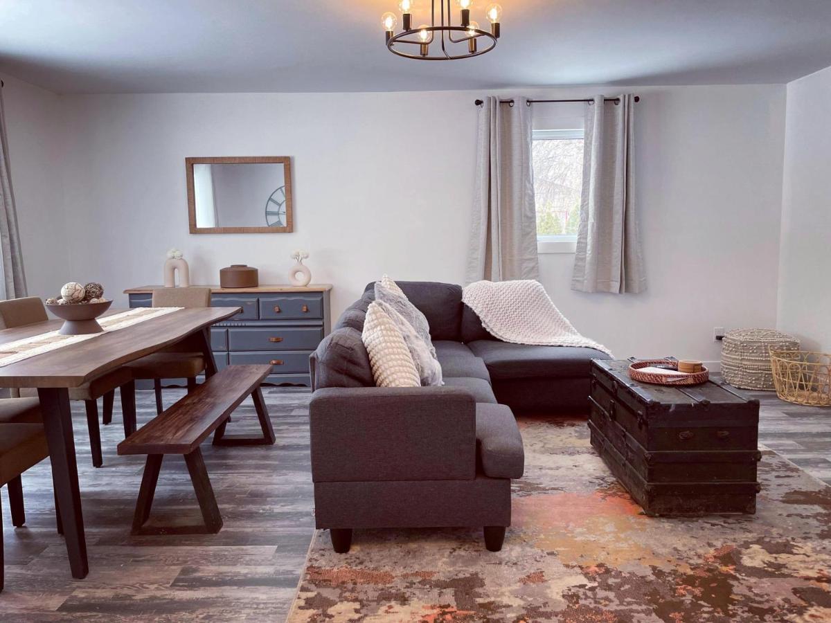 Private With Huge Private Dog Park!